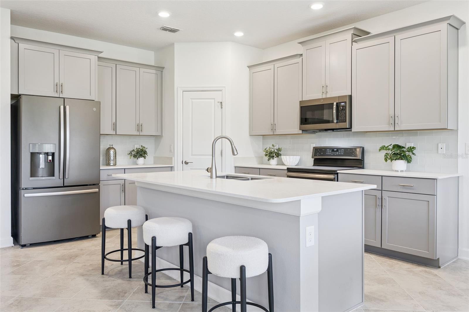 Image 23 of 60 For 12043 Imaginary Way