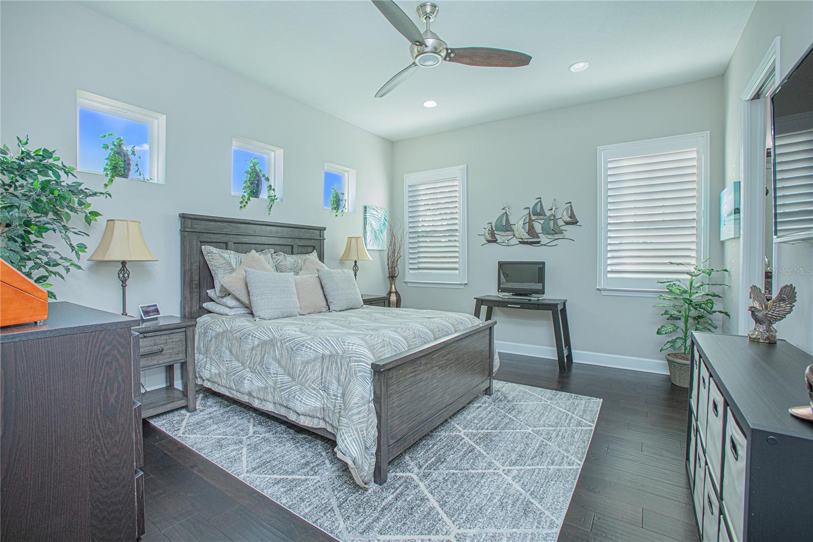 Image 19 of 58 For 9275 Laureate Boulevard