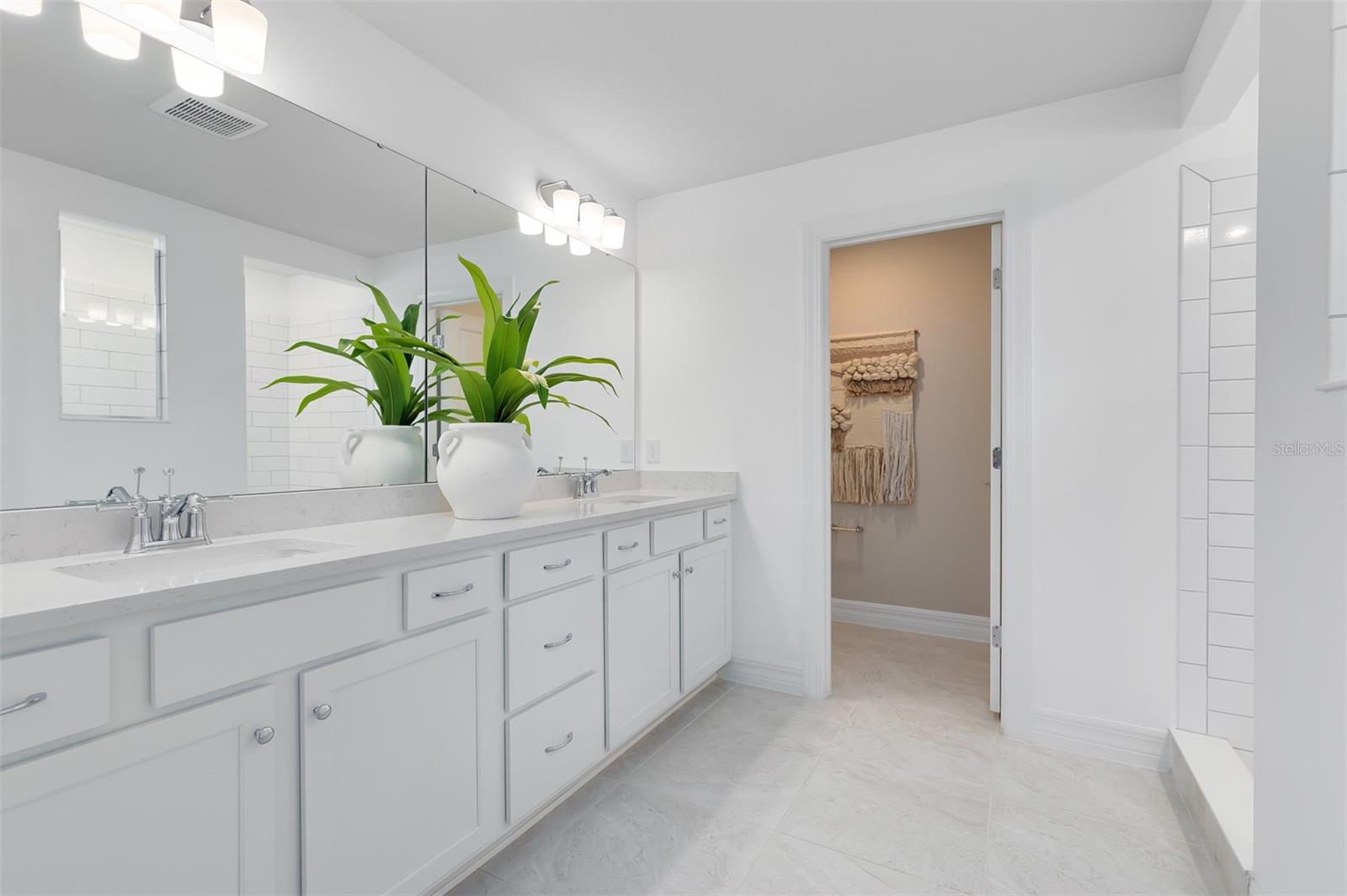 Image 23 of 31 For 15142 Willow Ridge Drive