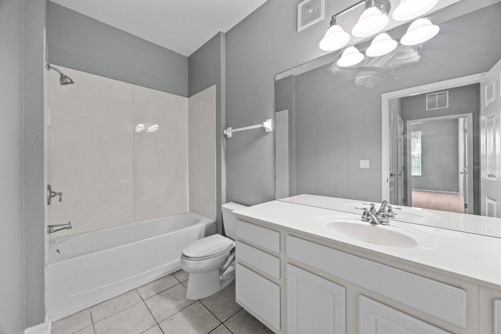 Image 12 of 25 For 1355 Venezia Court 202