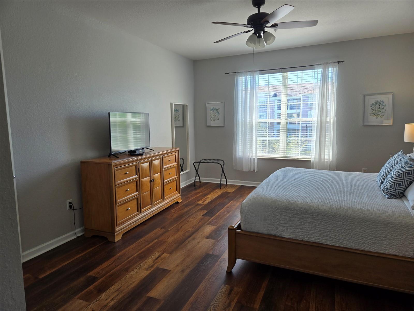 Image 18 of 52 For 5049 Shoreway Loop 30101