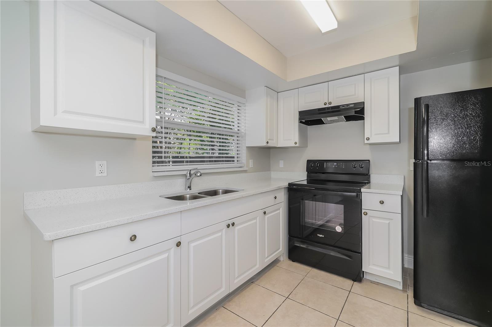Image 5 of 16 For 1829 Columbine Drive