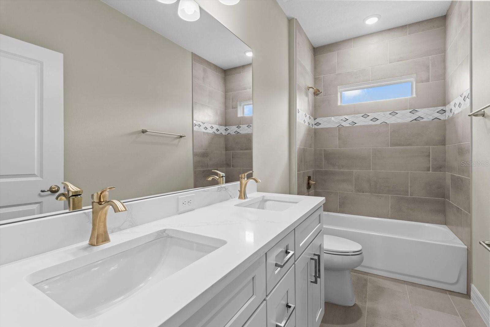 Image 30 of 44 For 12987 65th Court