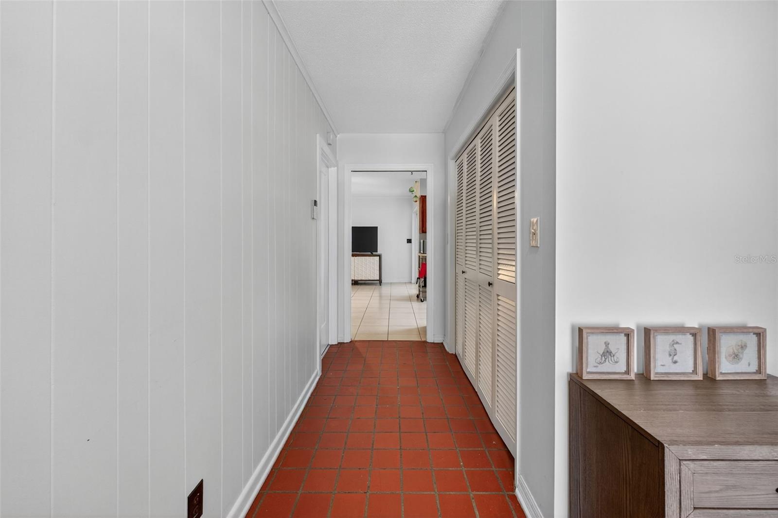 Image 12 of 89 For 1040 Carrigan Boulevard
