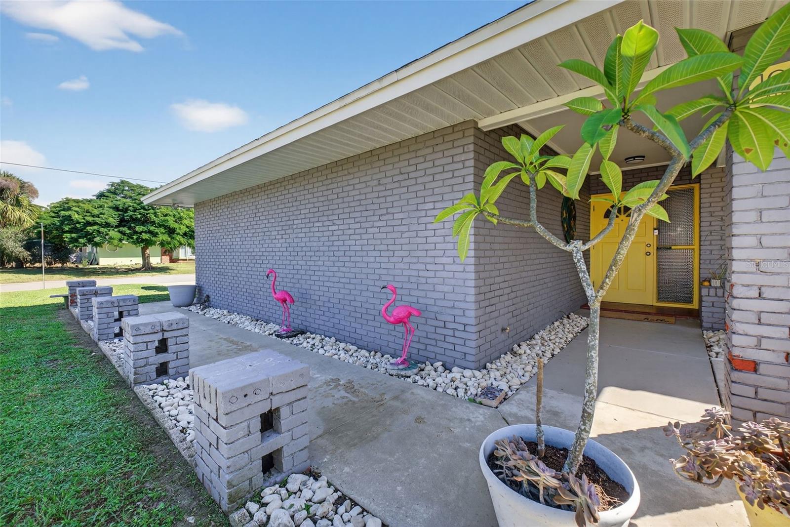 Image 2 of 89 For 1040 Carrigan Boulevard