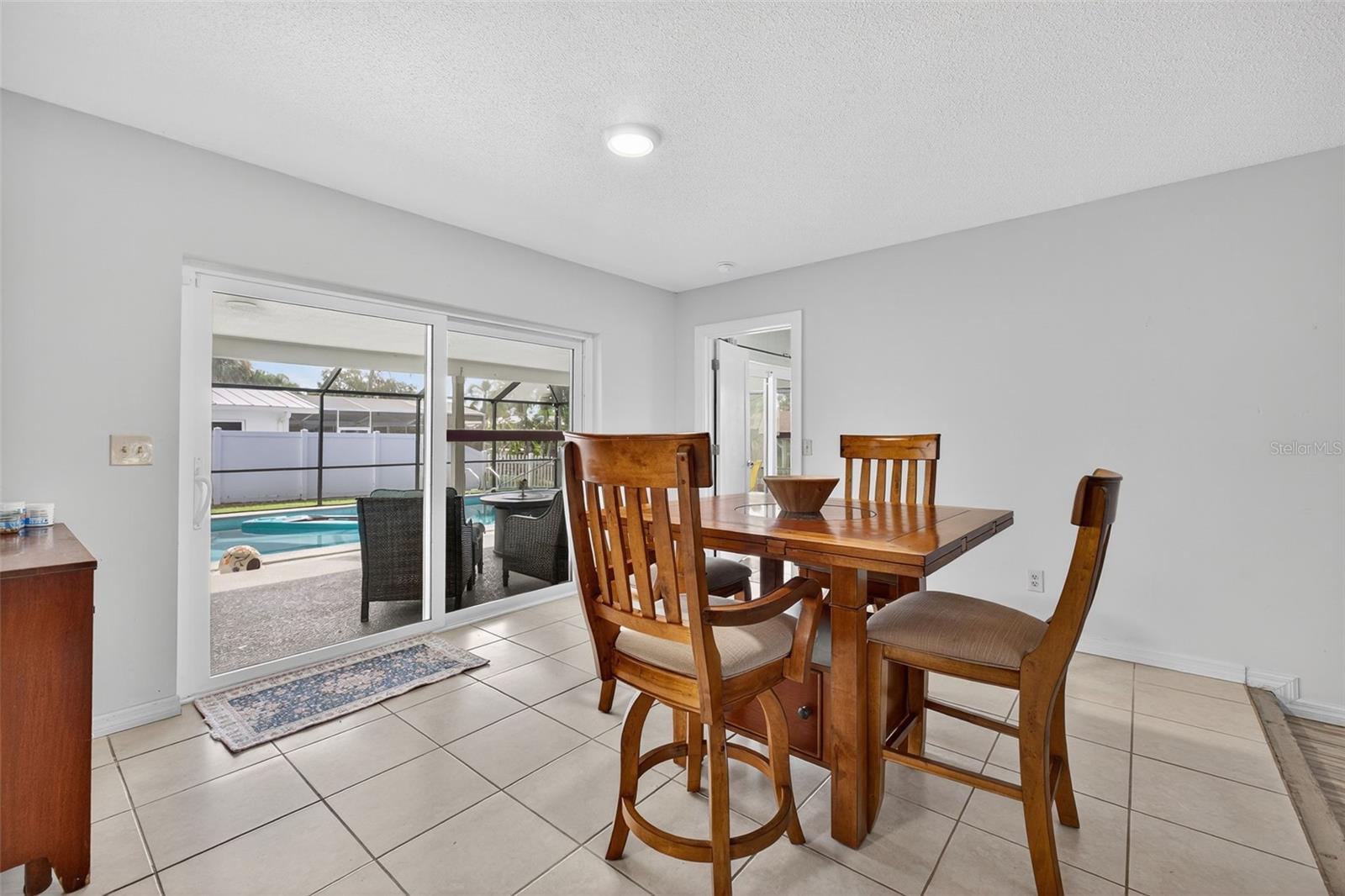 Image 23 of 89 For 1040 Carrigan Boulevard