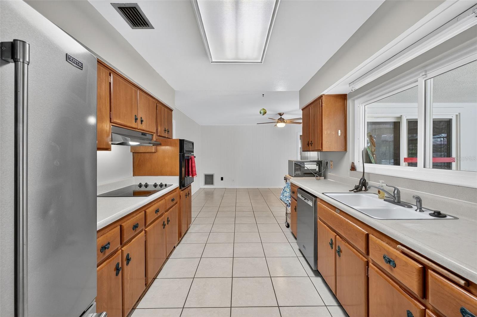 Image 24 of 89 For 1040 Carrigan Boulevard