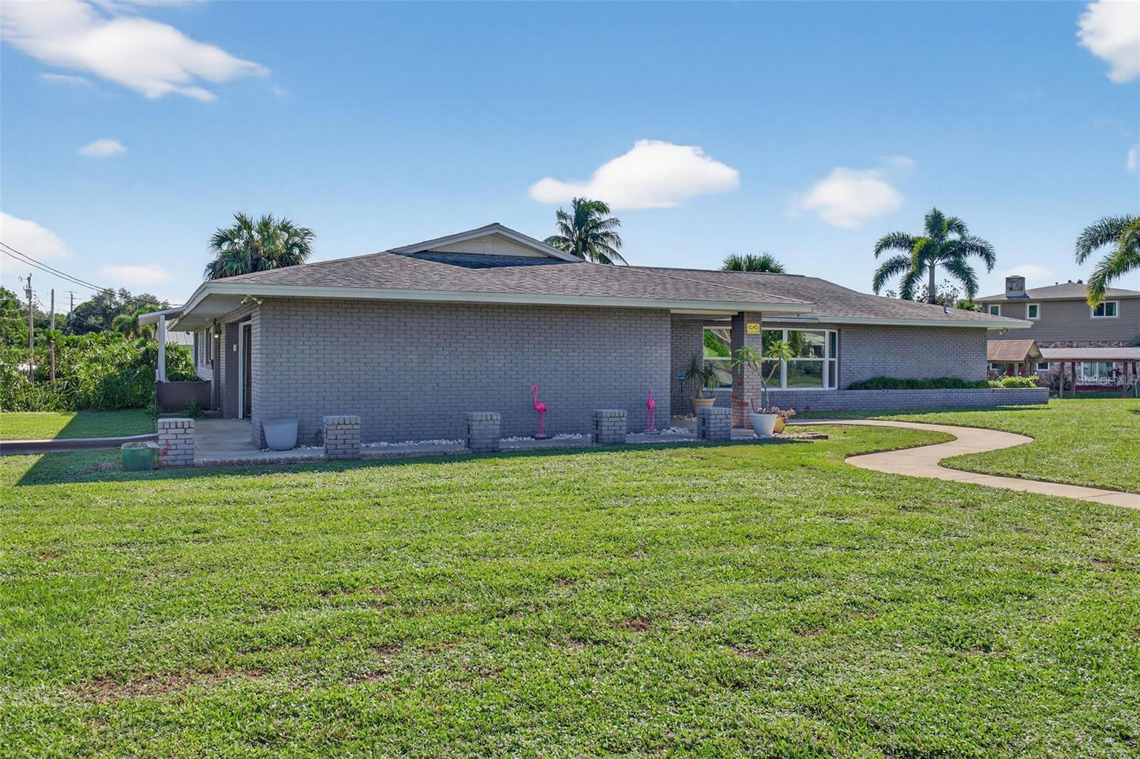Image 3 of 89 For 1040 Carrigan Boulevard