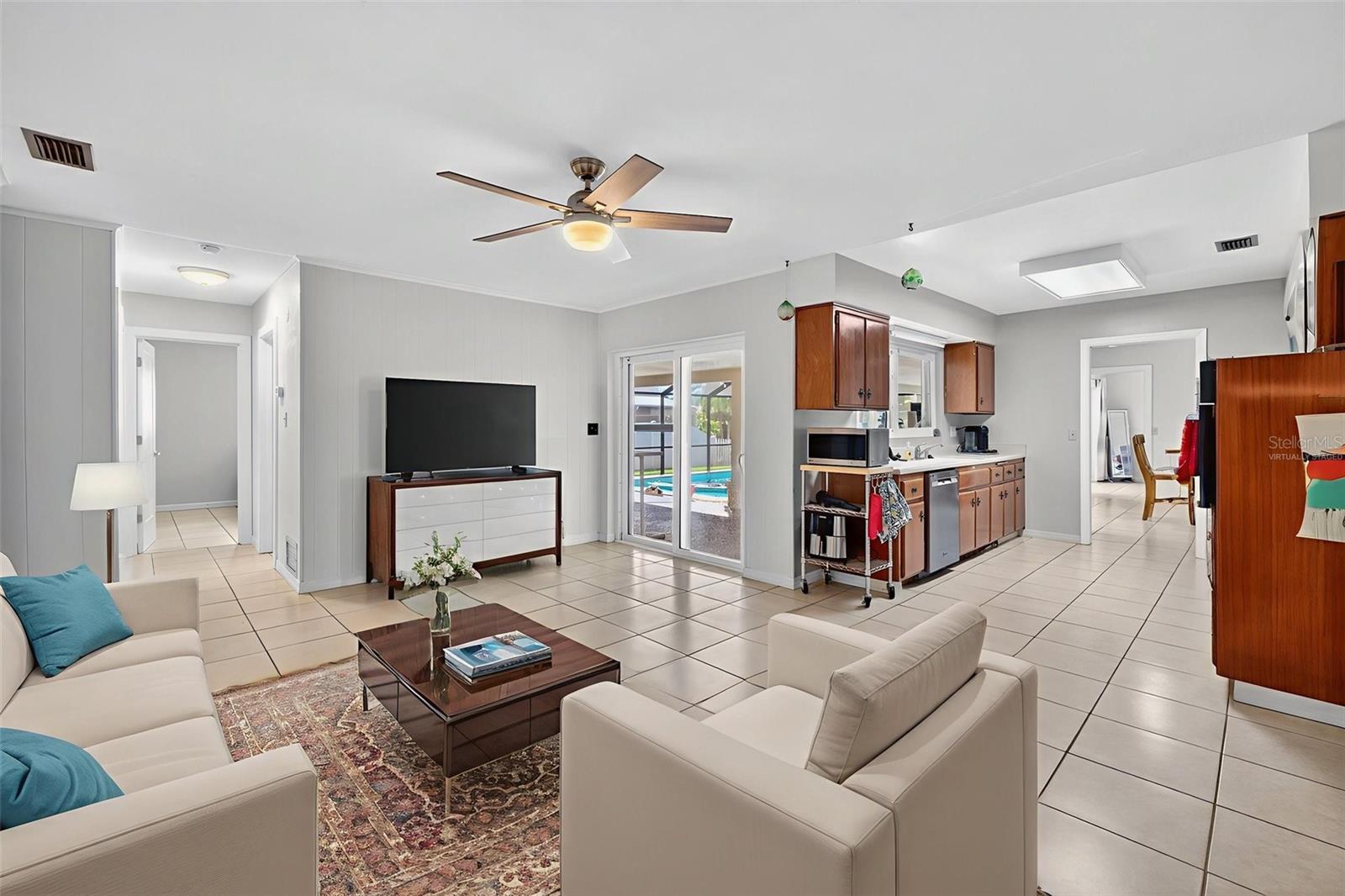 Image 36 of 89 For 1040 Carrigan Boulevard