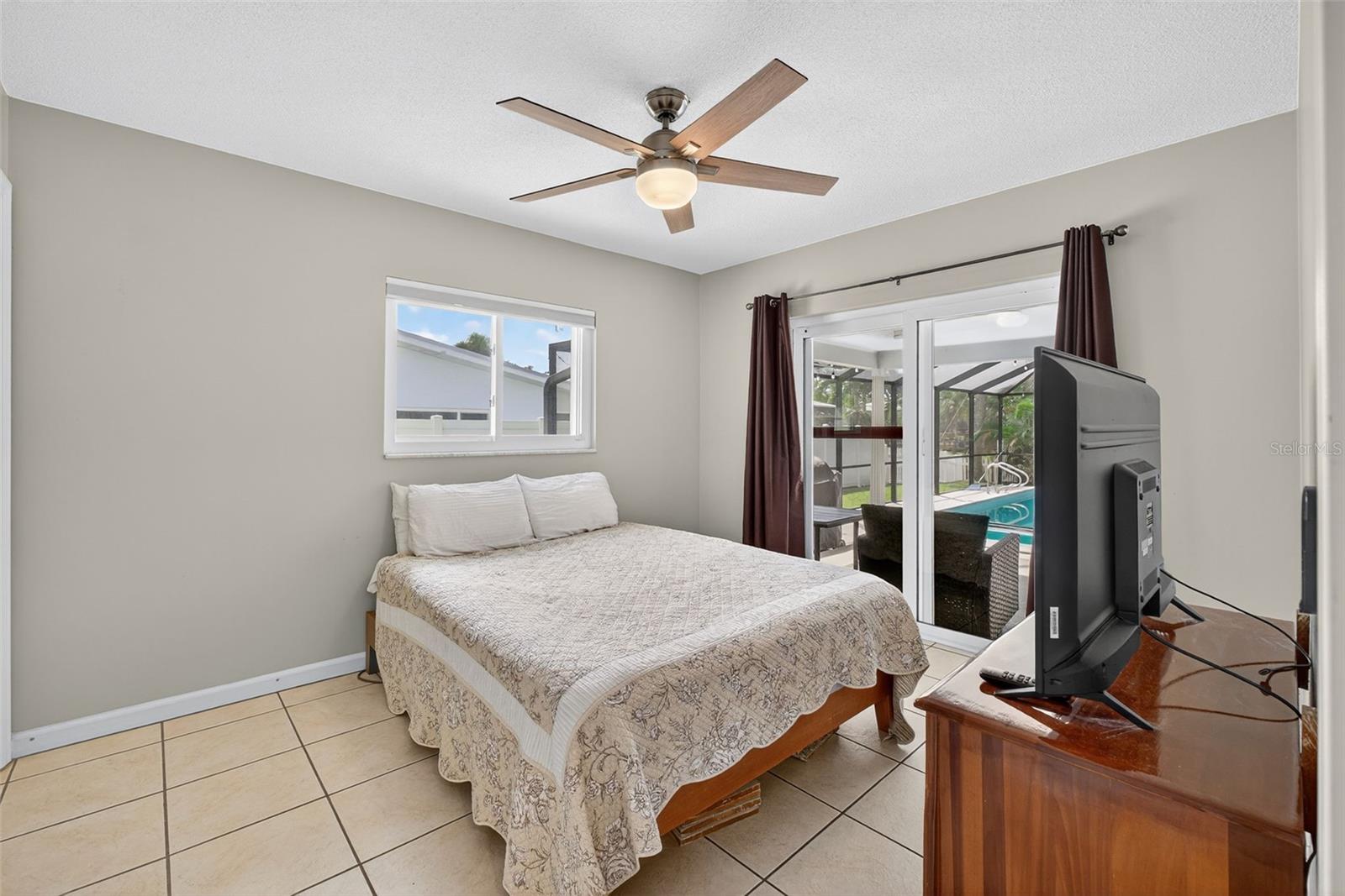 Image 41 of 89 For 1040 Carrigan Boulevard