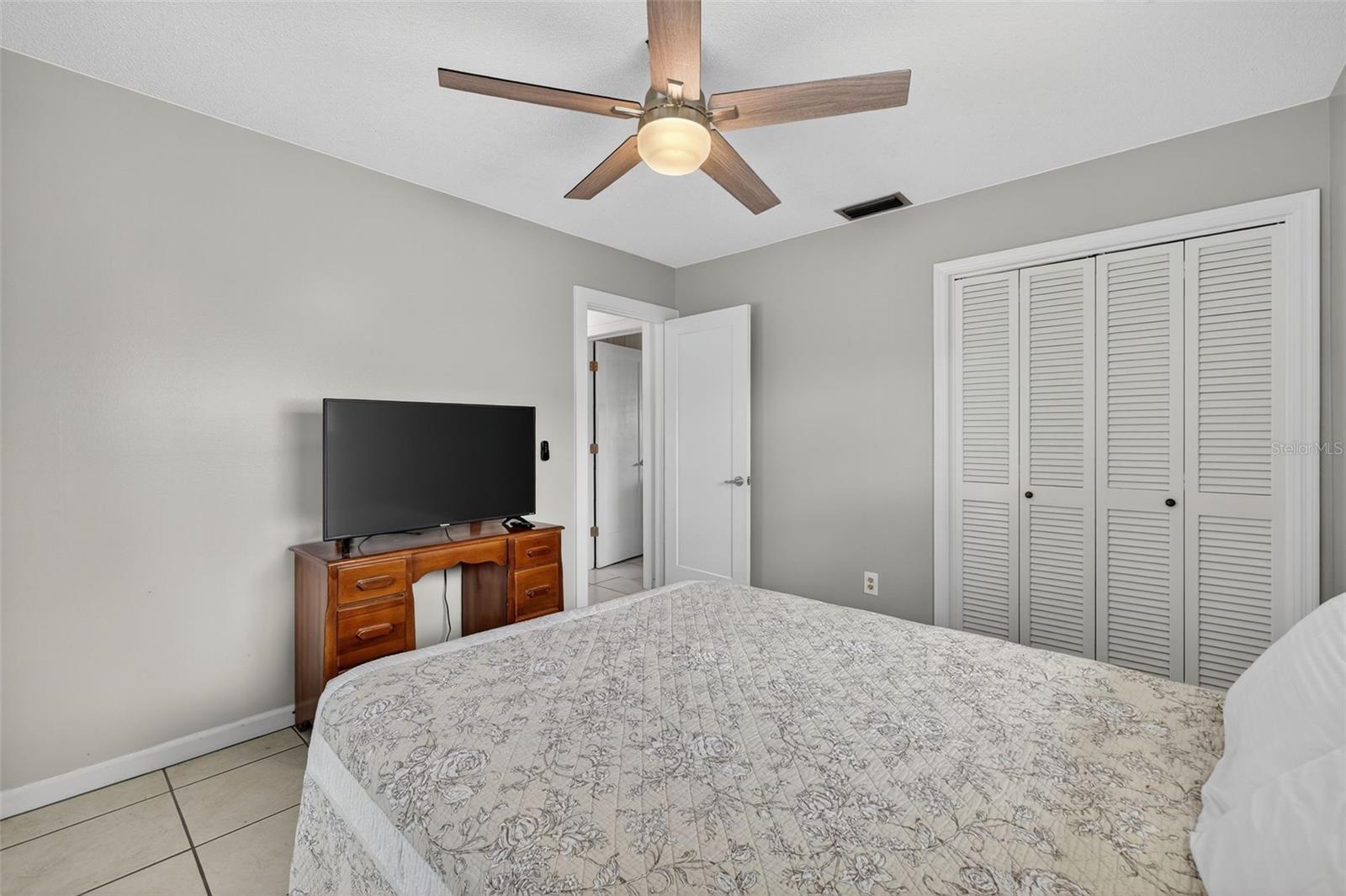 Image 43 of 89 For 1040 Carrigan Boulevard