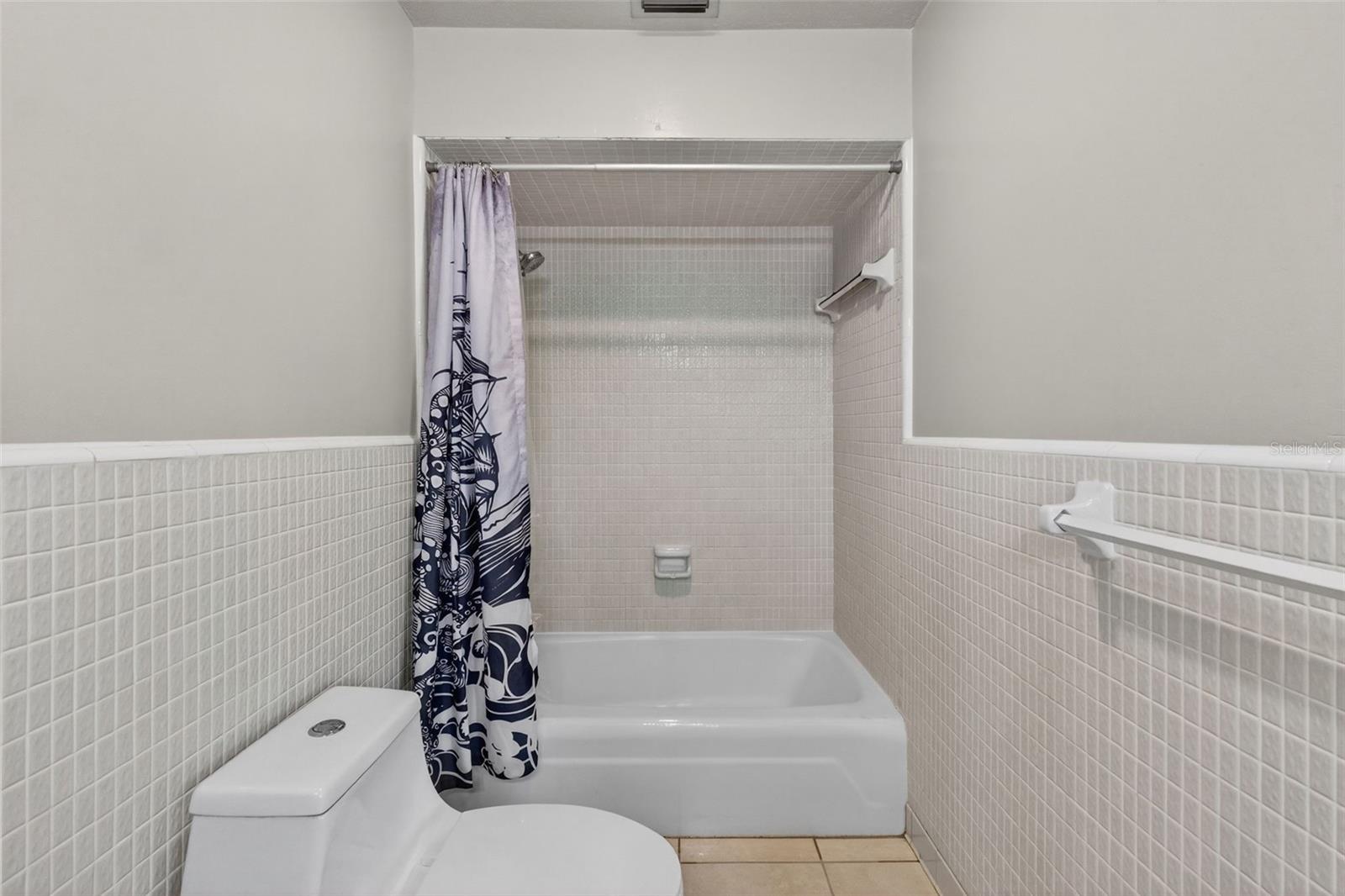 Image 53 of 89 For 1040 Carrigan Boulevard