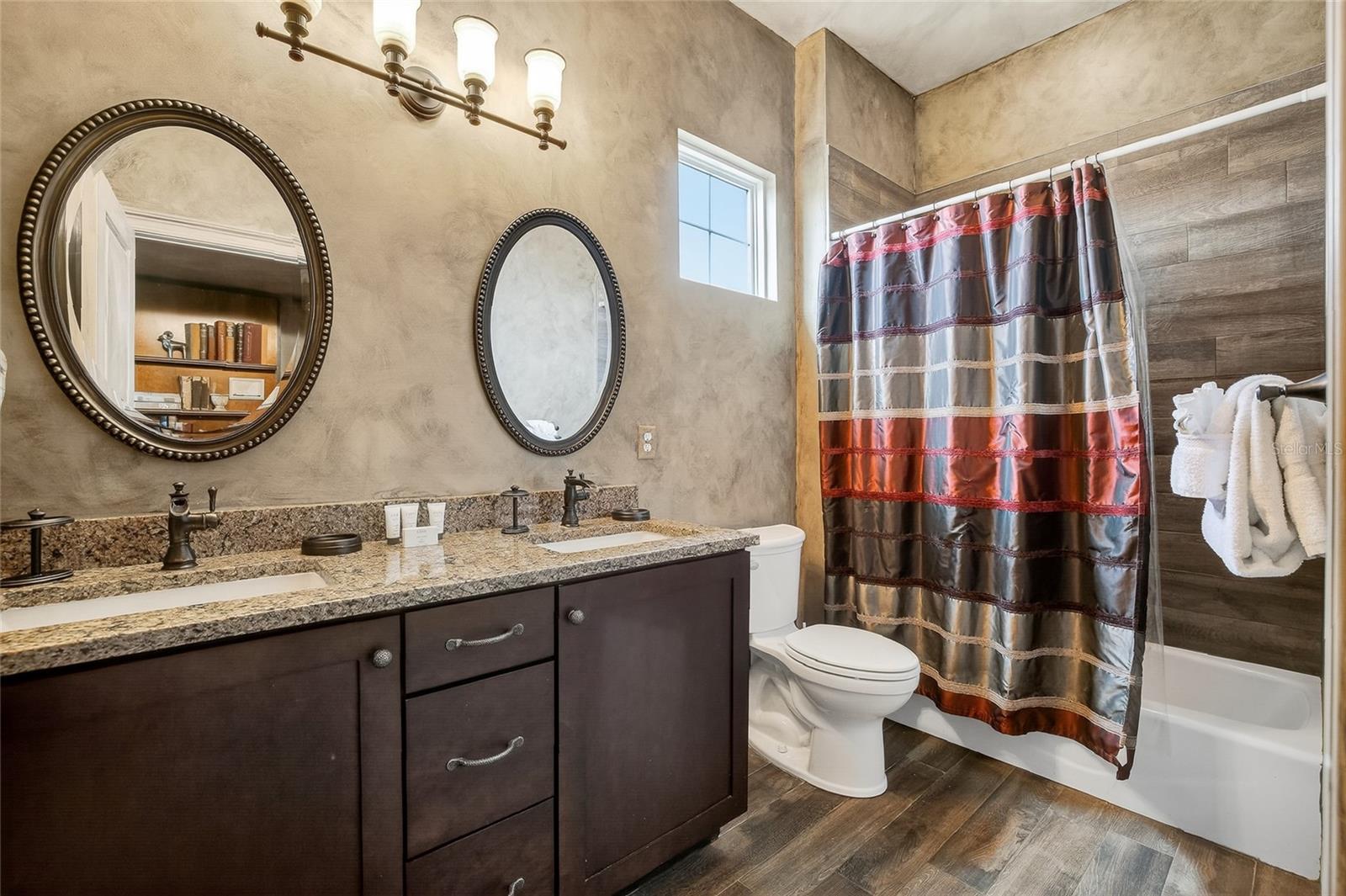 Image 23 of 54 For 580 Muirfield Loop