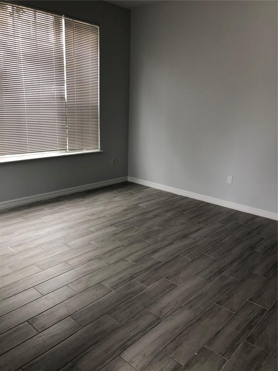 Image 13 of 17 For 9053 Lee Vista Boulevard 1401