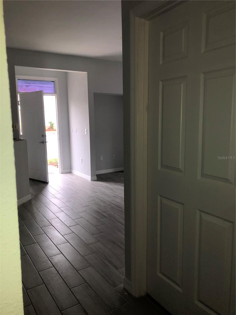 Image 3 of 17 For 9053 Lee Vista Boulevard 1401
