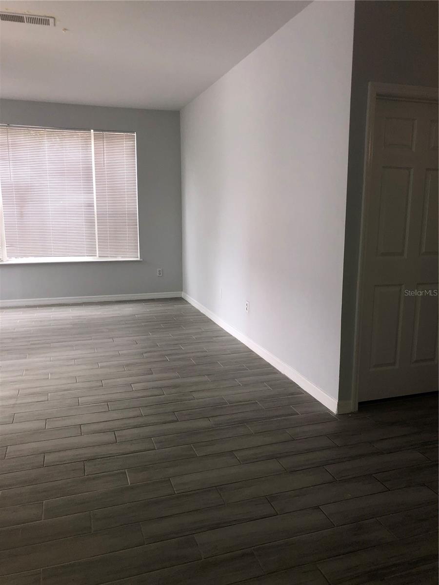 Image 6 of 17 For 9053 Lee Vista Boulevard 1401