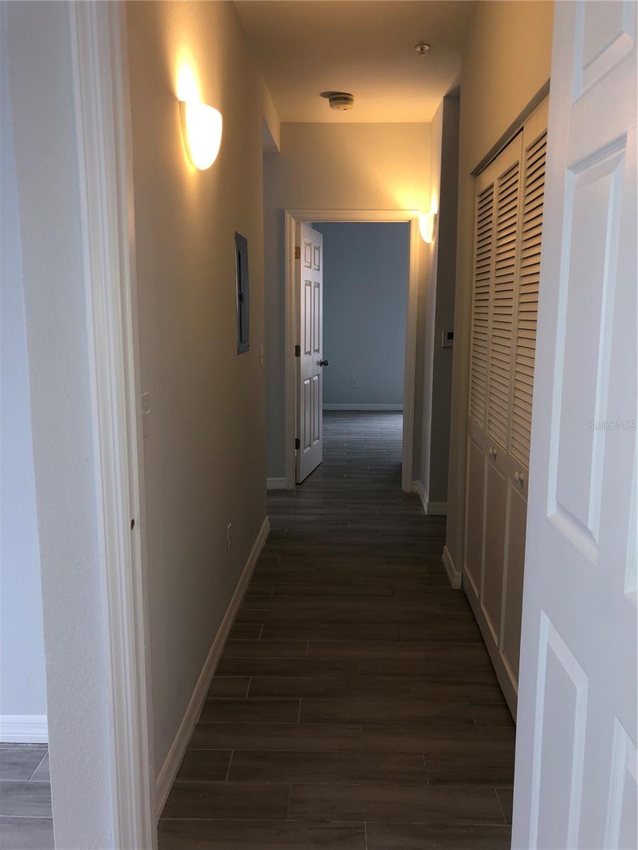 Image 8 of 17 For 9053 Lee Vista Boulevard 1401