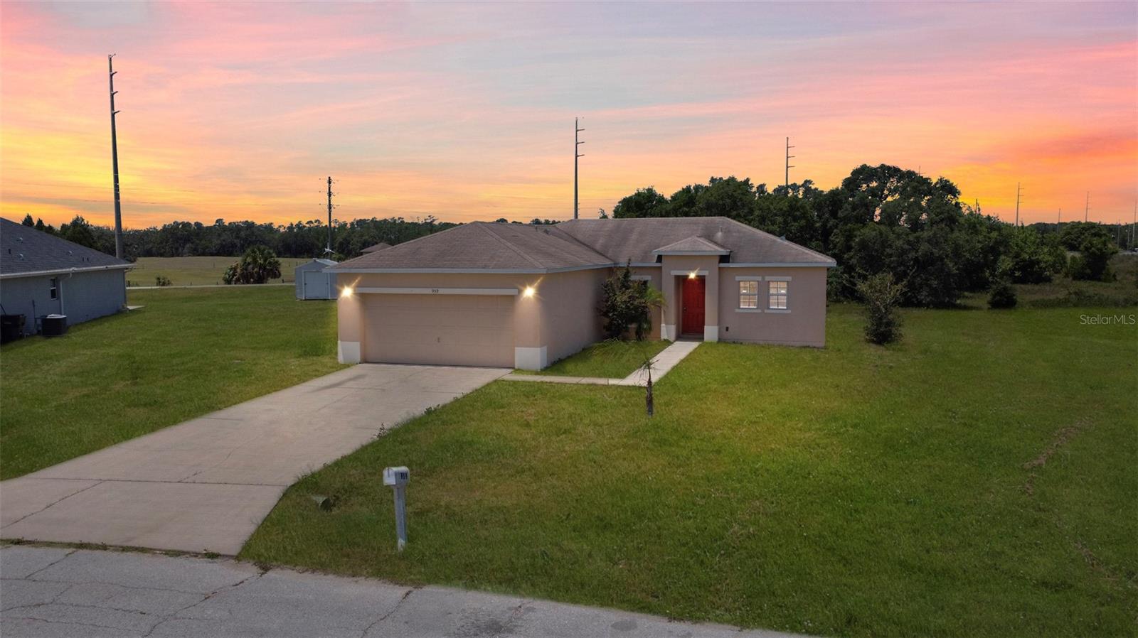 Image 2 of 17 For 959 Cumberland Drive