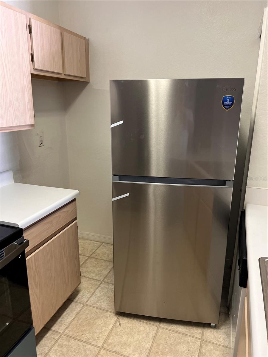 Image 4 of 11 For 5459 Vineland Rd  4310