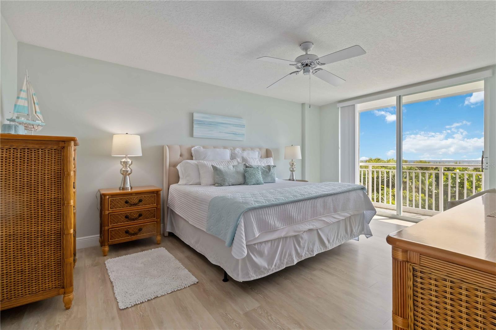 Image 15 of 33 For 3400 Ocean Beach Boulevard 208