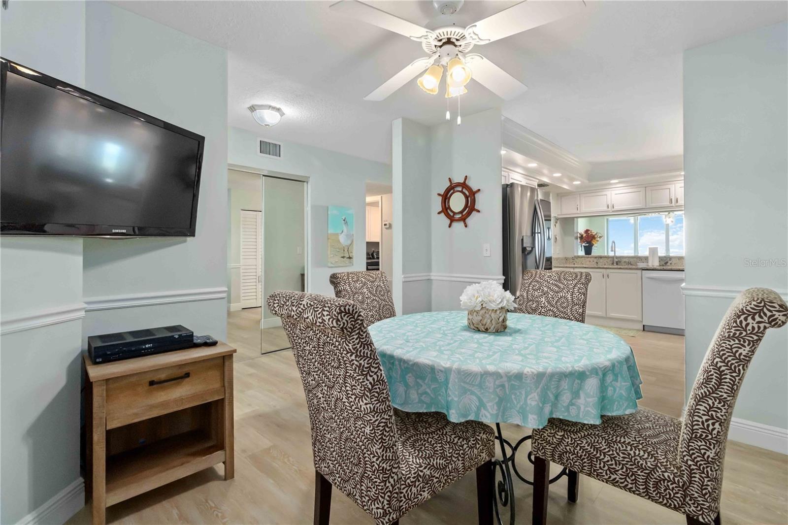 Image 5 of 33 For 3400 Ocean Beach Boulevard 208