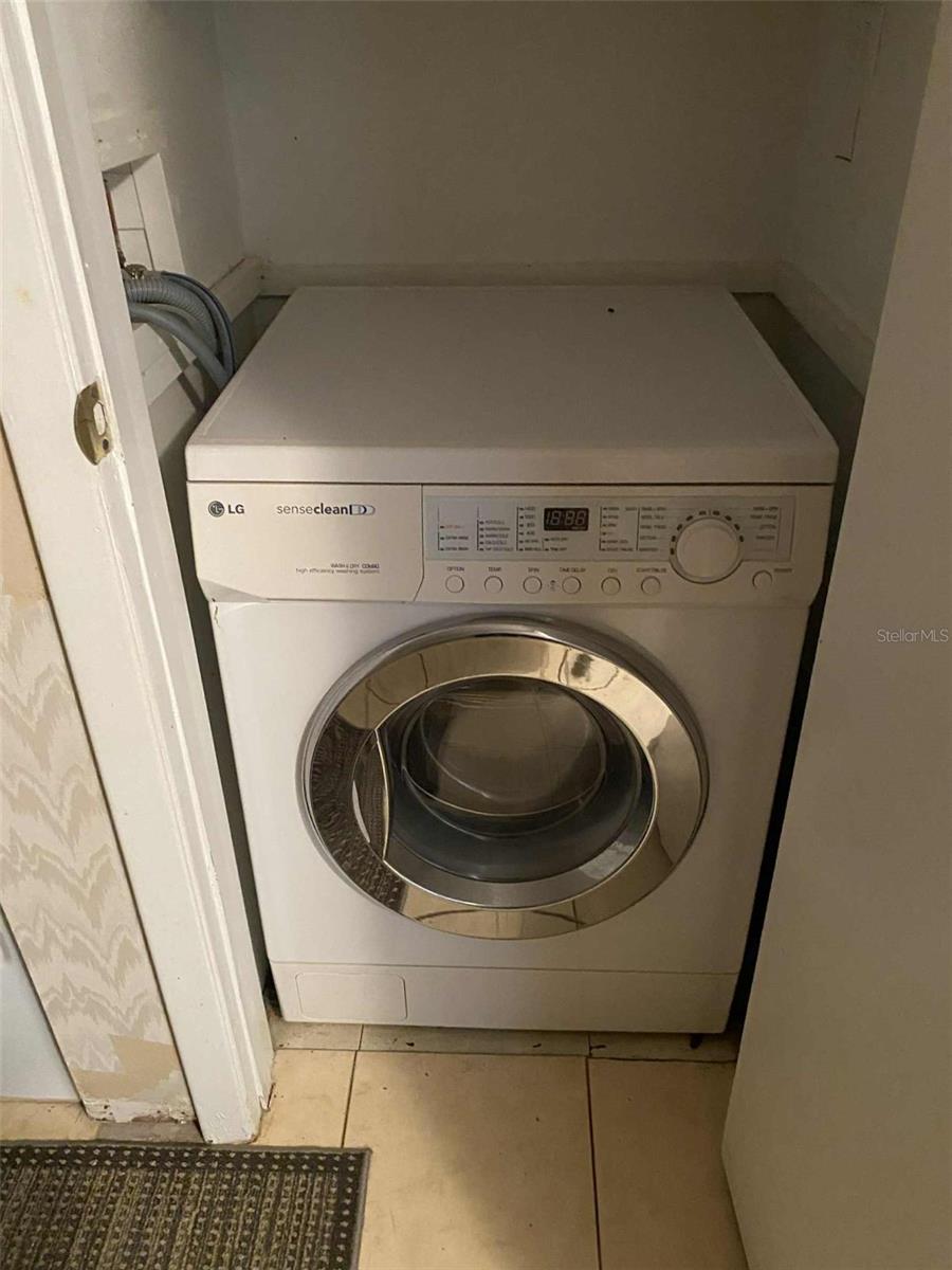 Image 12 of 21 For 1935 Conway Road D1