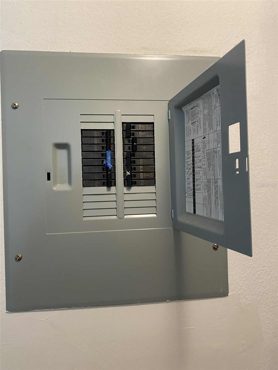 Image 15 of 21 For 1935 Conway Road D1