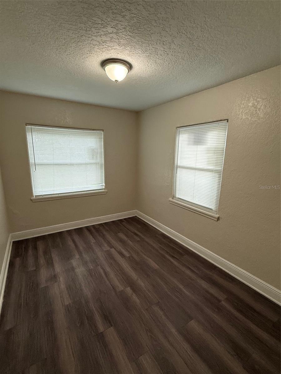 Image 20 of 26 For 2718 Sunrise Court