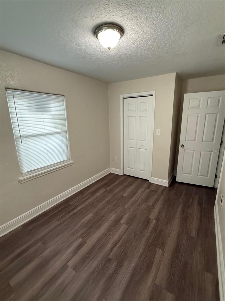 Image 21 of 26 For 2718 Sunrise Court