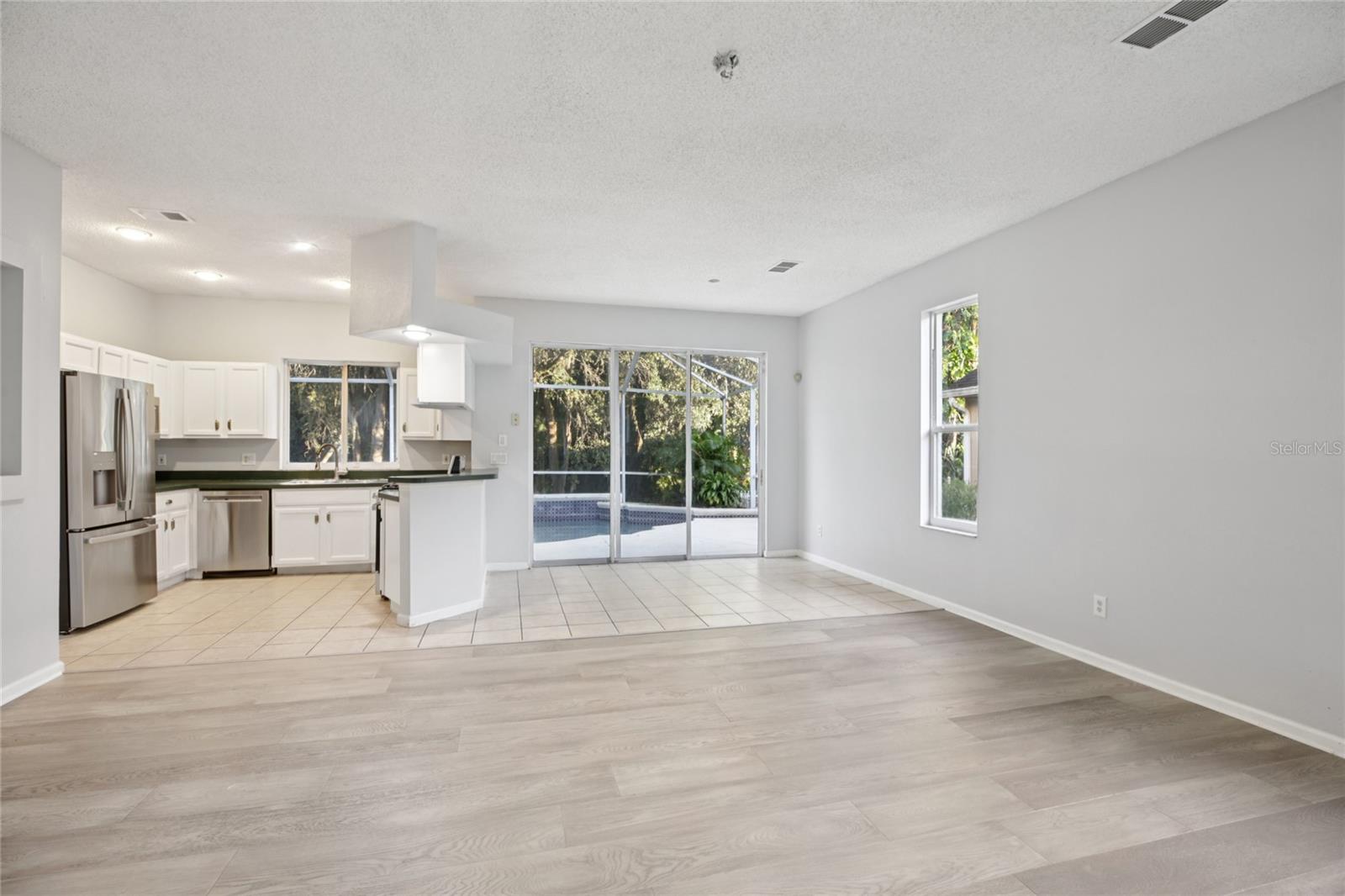 Image 21 of 60 For 6767 Cherry Grove Cir