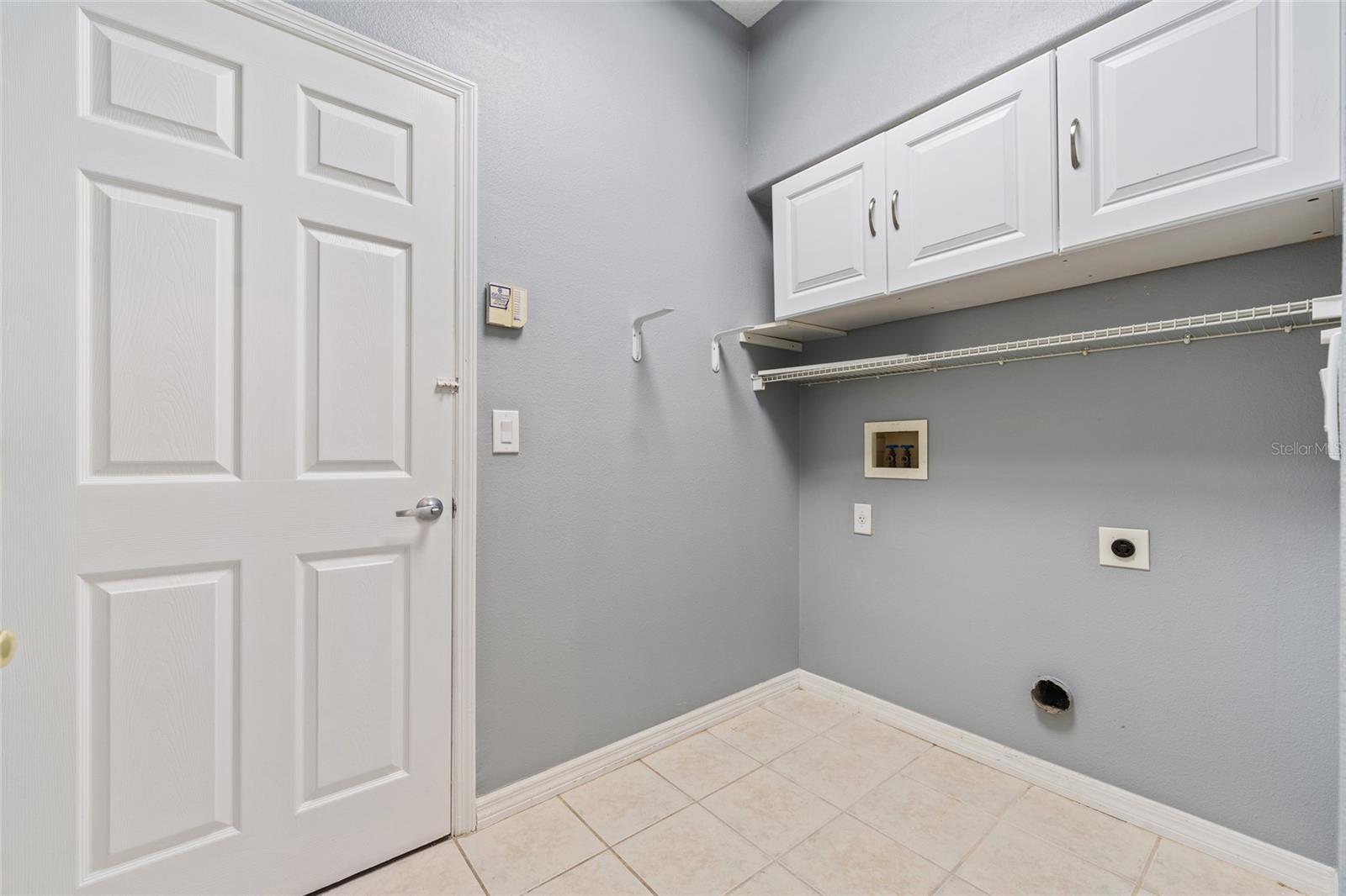 Image 24 of 35 For 1729 Golfview Drive