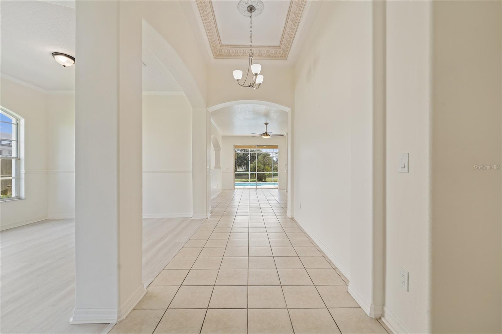 Image 5 of 35 For 1729 Golfview Drive