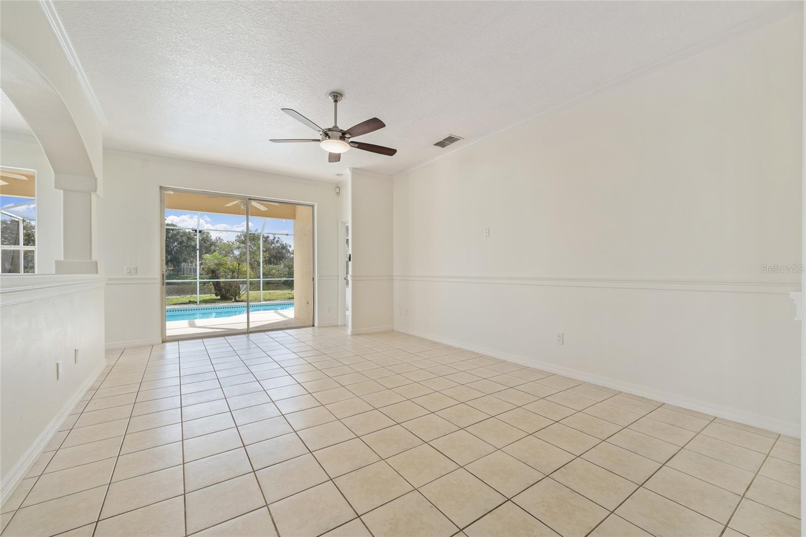Image 6 of 35 For 1729 Golfview Drive