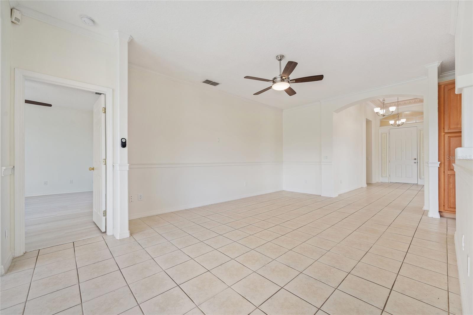 Image 8 of 35 For 1729 Golfview Drive