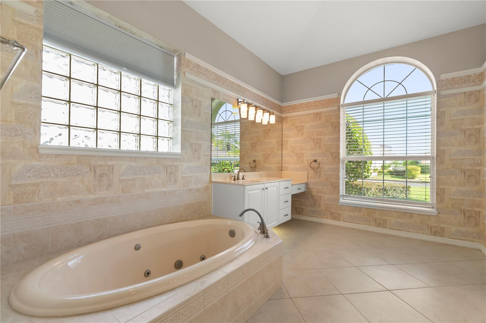 Image 23 of 71 For 4973 Keeneland Circle