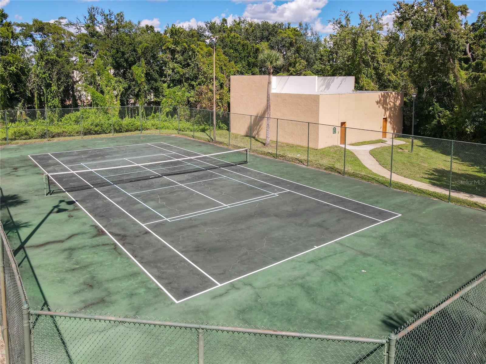 Image 30 of 32 For 4800 Semoran Boulevard 106