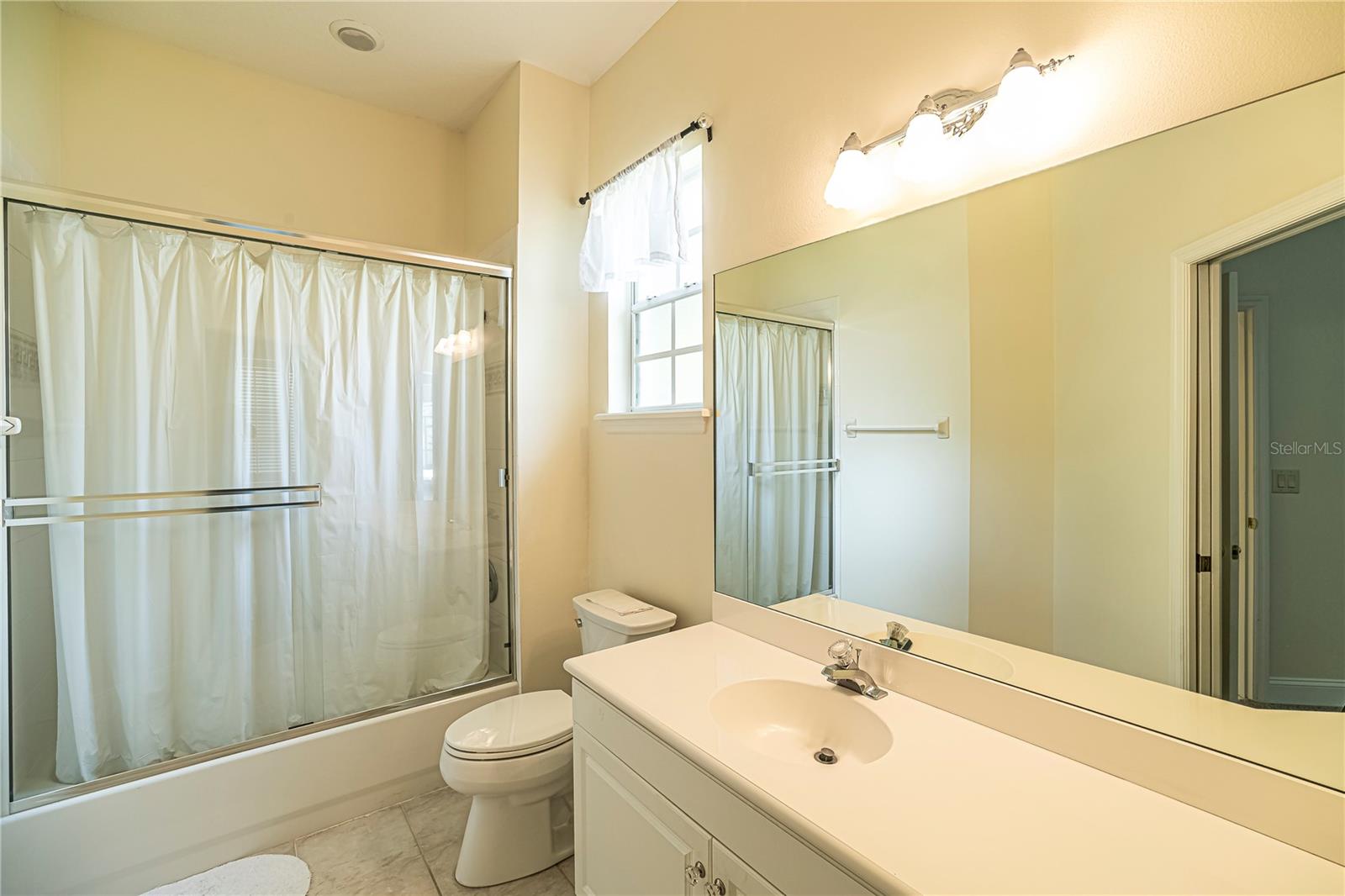 Image 22 of 30 For 108 Seville Chase Drive