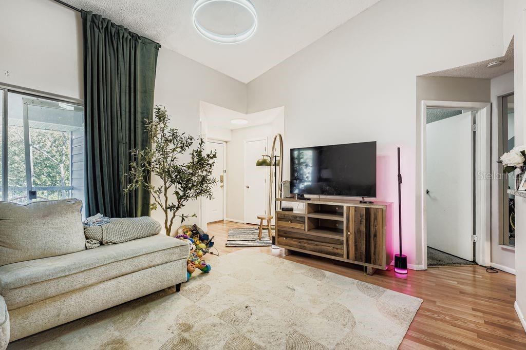 Image 5 of 17 For 2548 Grassy Point Drive 202