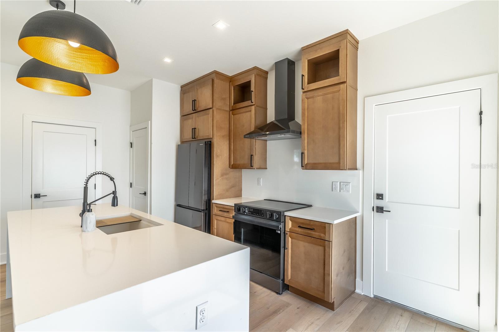 Image 24 of 28 For 1321 Weber Street