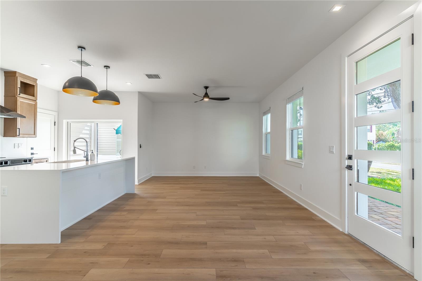 Image 9 of 28 For 1321 Weber Street