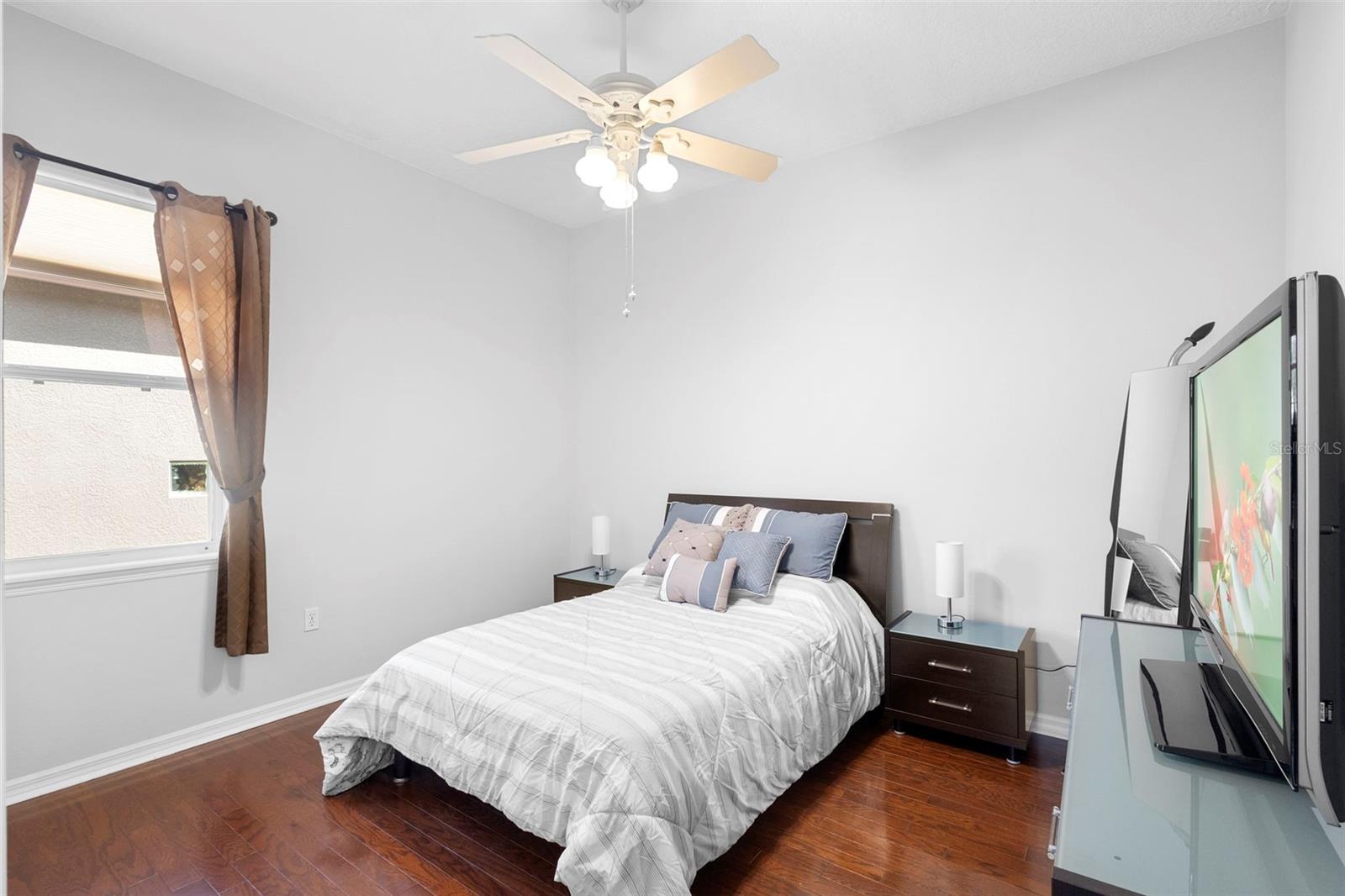 Image 12 of 37 For 440 Sotheby Way