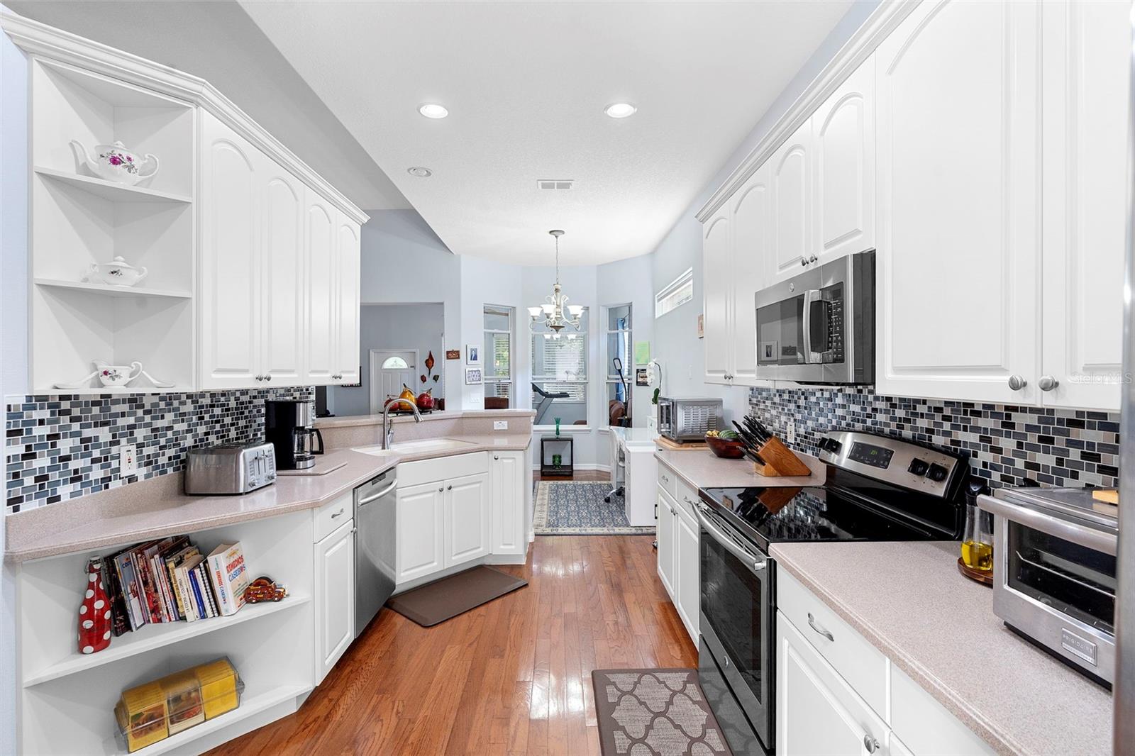 Image 13 of 37 For 440 Sotheby Way