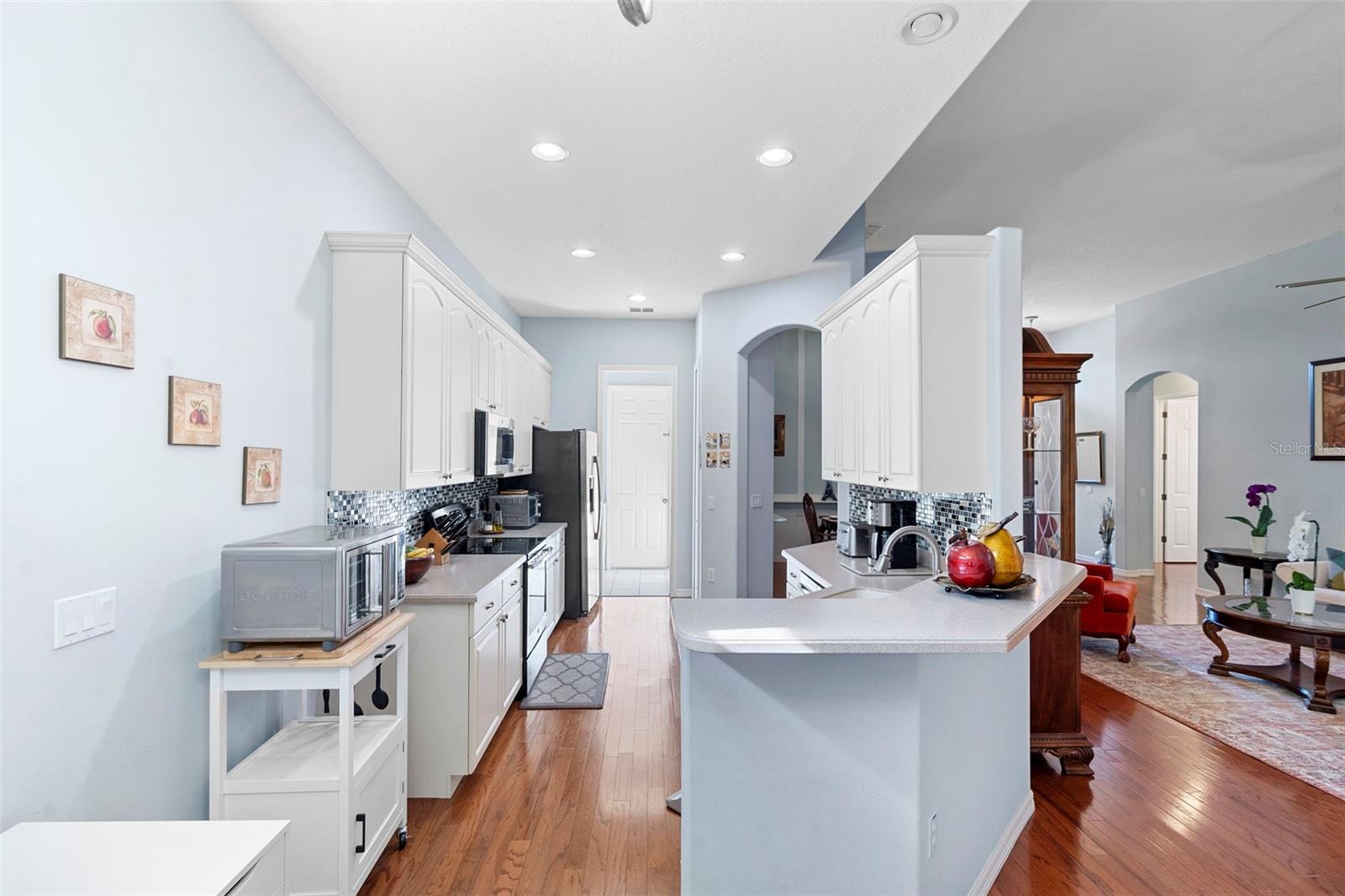 Image 16 of 37 For 440 Sotheby Way