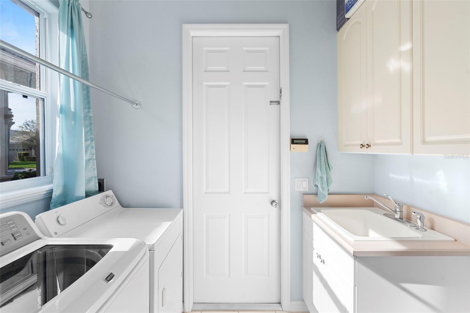 Image 25 of 37 For 440 Sotheby Way