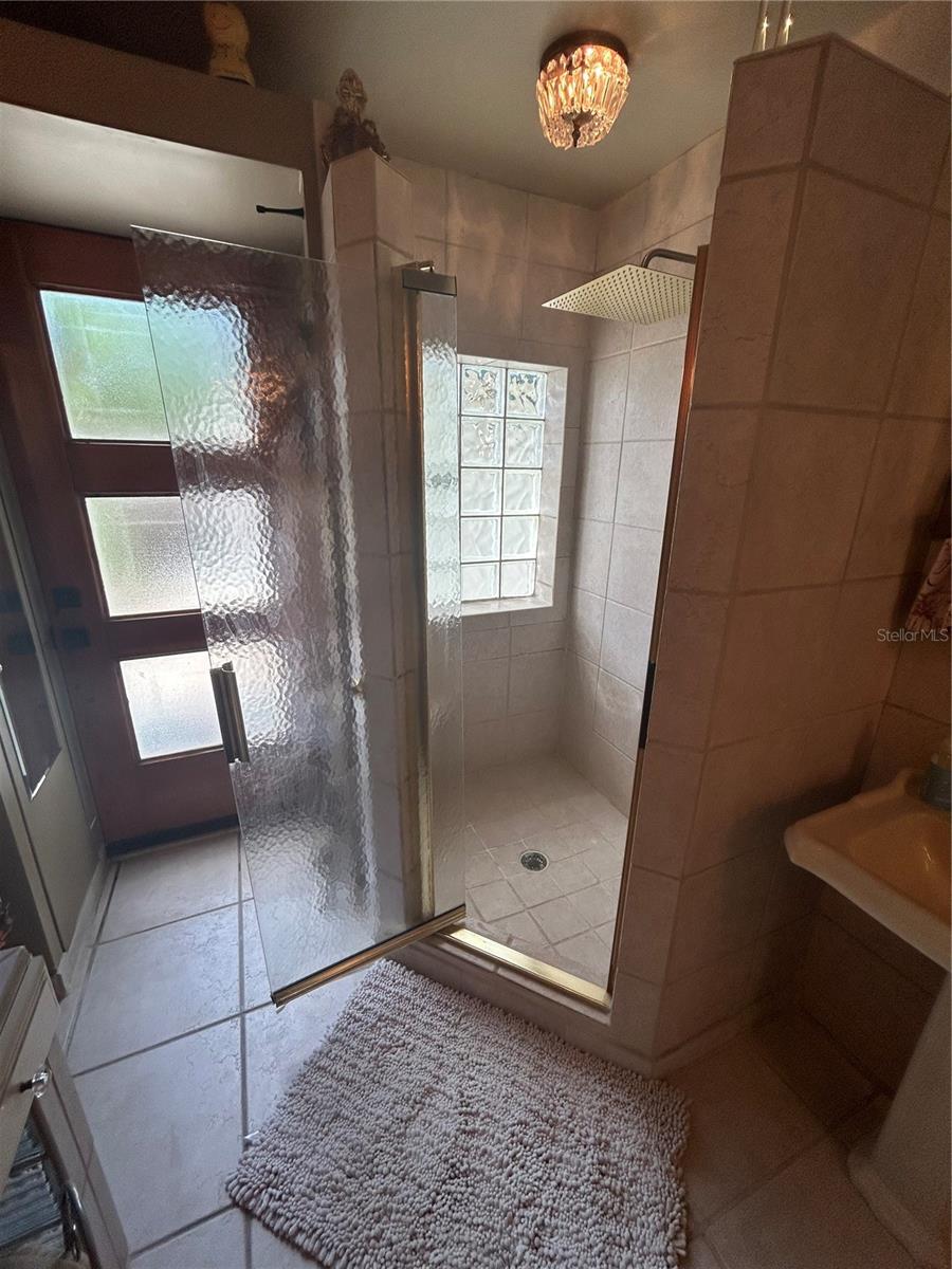 Image 11 of 31 For 1109 Princeton Street