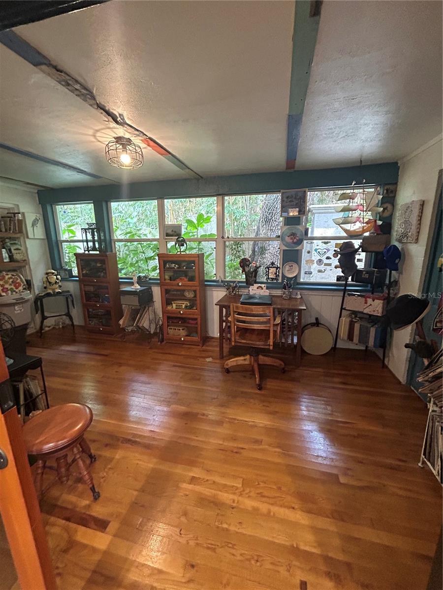 Image 43 of 50 For 1109 Princeton Street