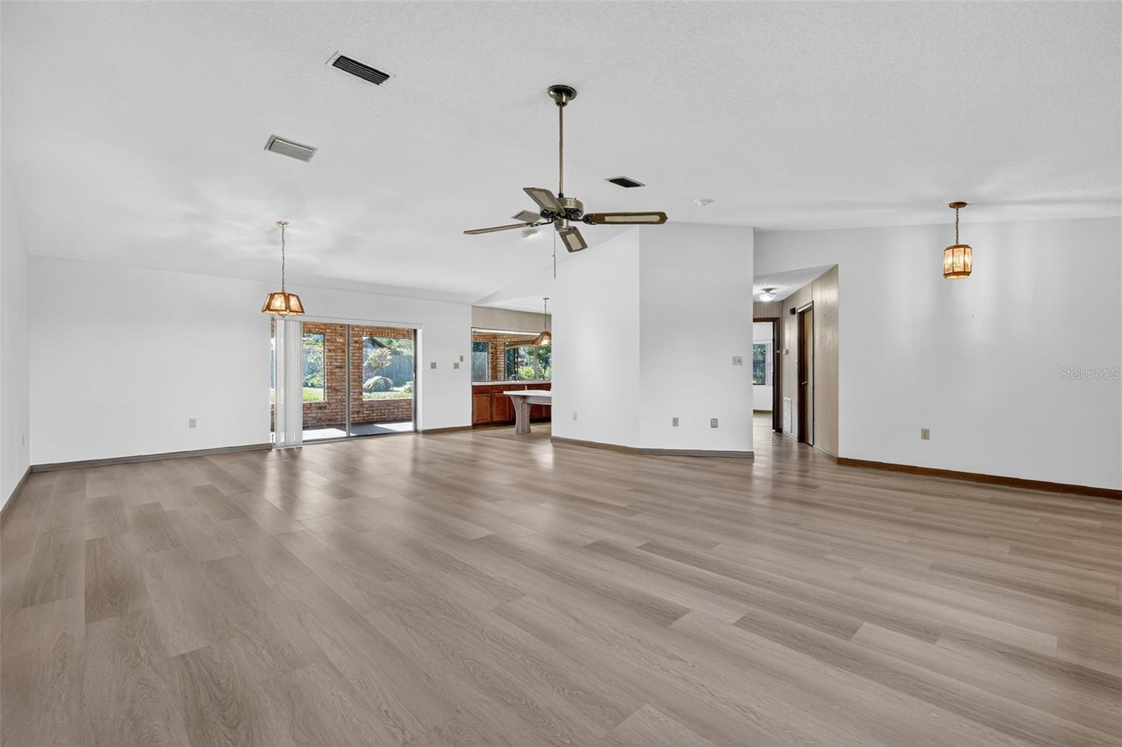Image 16 of 36 For 41348 Silver Drive