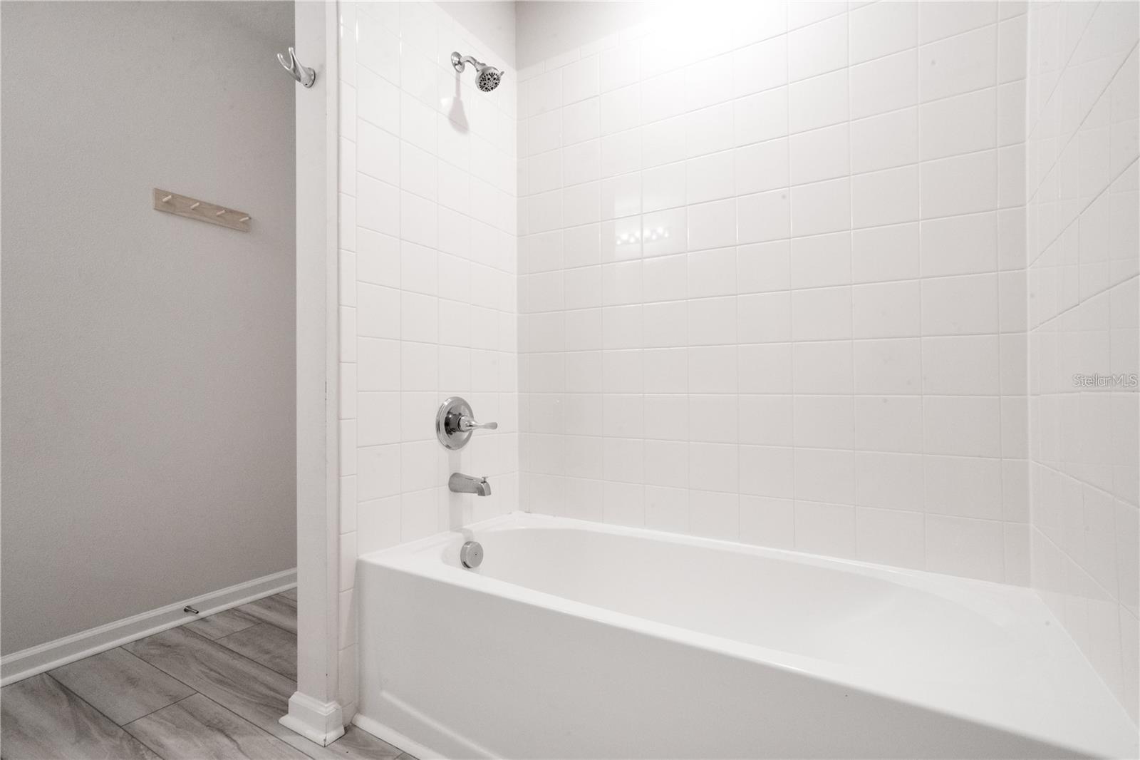 Image 11 of 20 For 332 Bow Lane