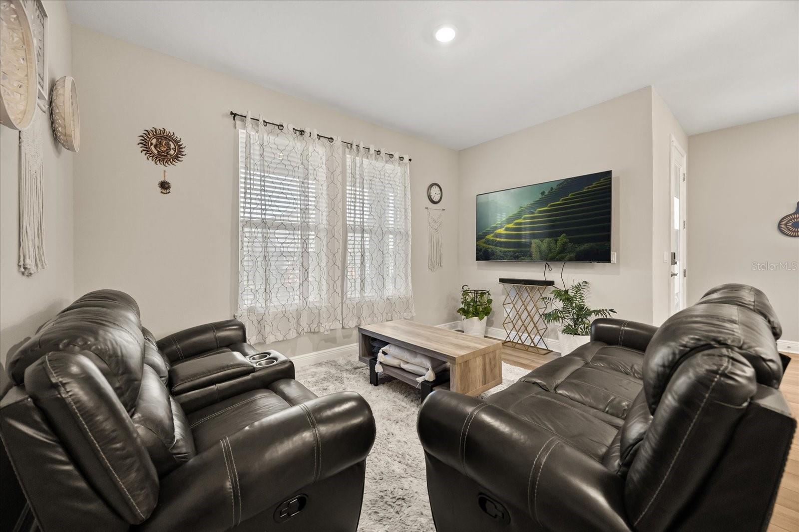 Image 3 of 32 For 4850 Lacewing Drive