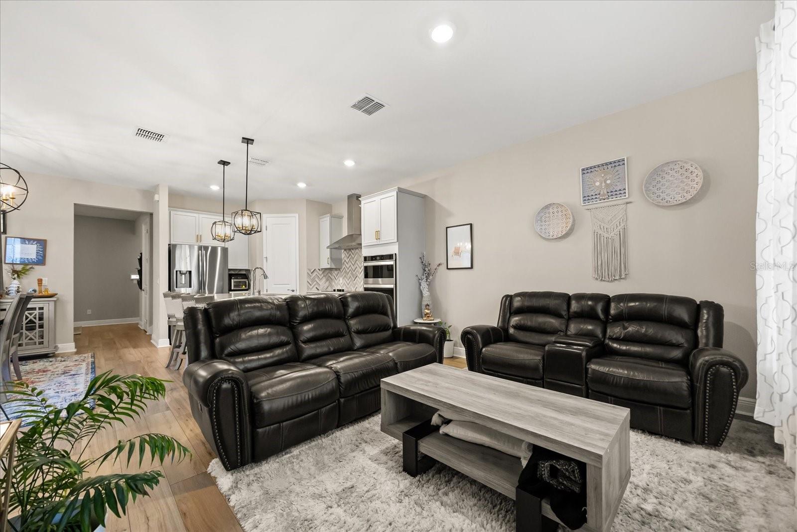 Image 4 of 32 For 4850 Lacewing Drive